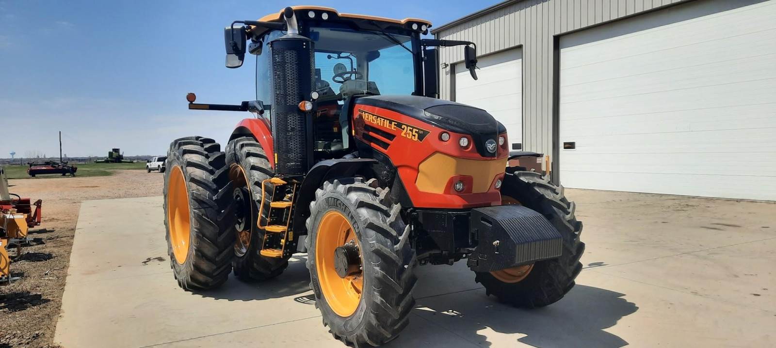 Tractor Versatile Nemesis